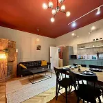 아파트 Unexpected Historical - & Quiet