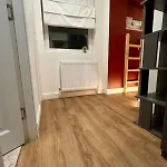 아파트 Unexpected Historical - & Quiet