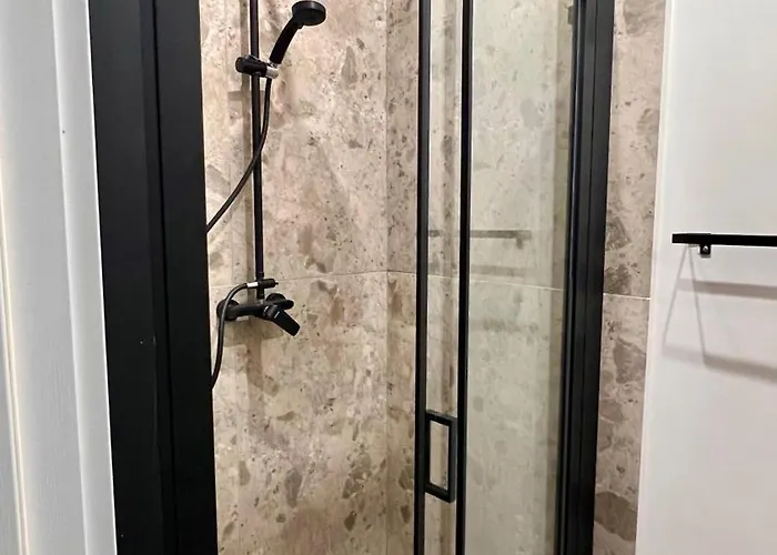 Unexpected Historical - & Quiet דירה בוקרשט