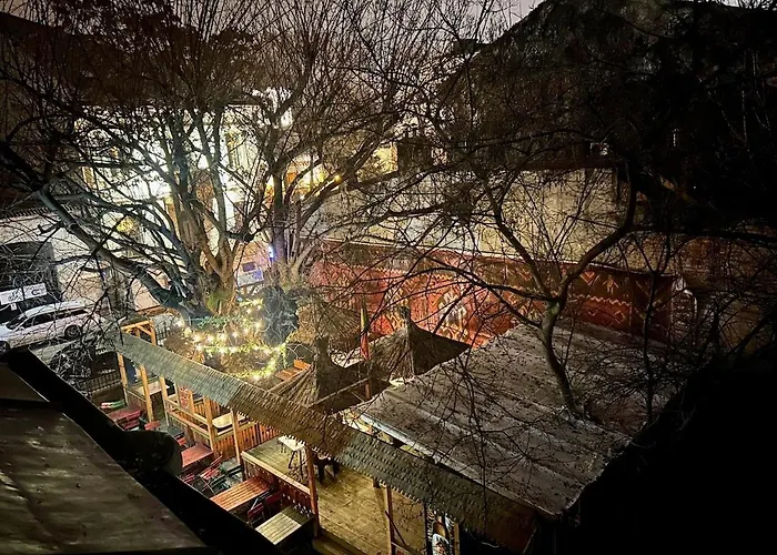 Unexpected Historical - & Quiet 布加勒斯特