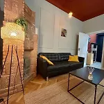 Unexpected Historical - & Quiet Apartman *